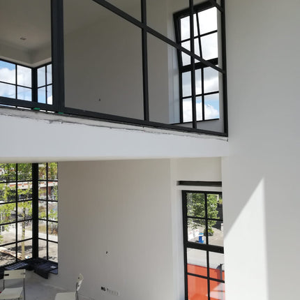 <strong>Monday, let’s do this 🤍</strong>Strak werk, frisse start.